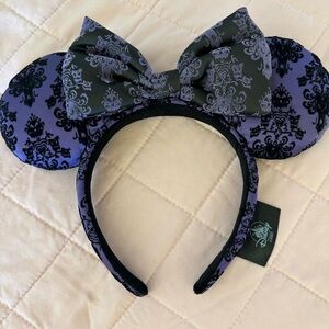 Disney Haunted Mansion Minnie Ears
